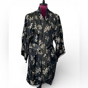 Best Quality Made in Japan Vintage Silk Kimono Robe Floral